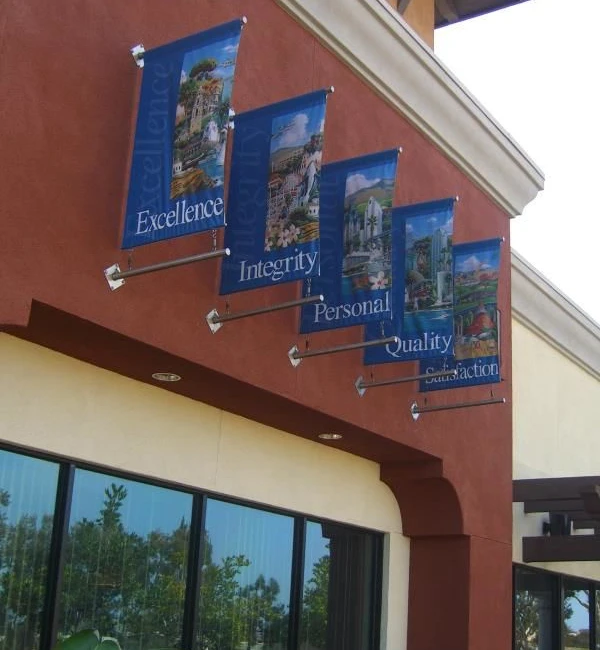 PB019 - Custom Boulevard Banner for Retail