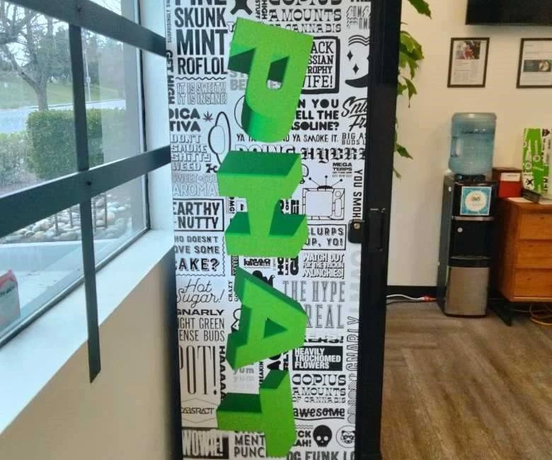 Custom Decals, Wraps & Lettering