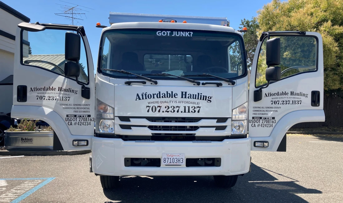 Vehicle Graphics & Lettering